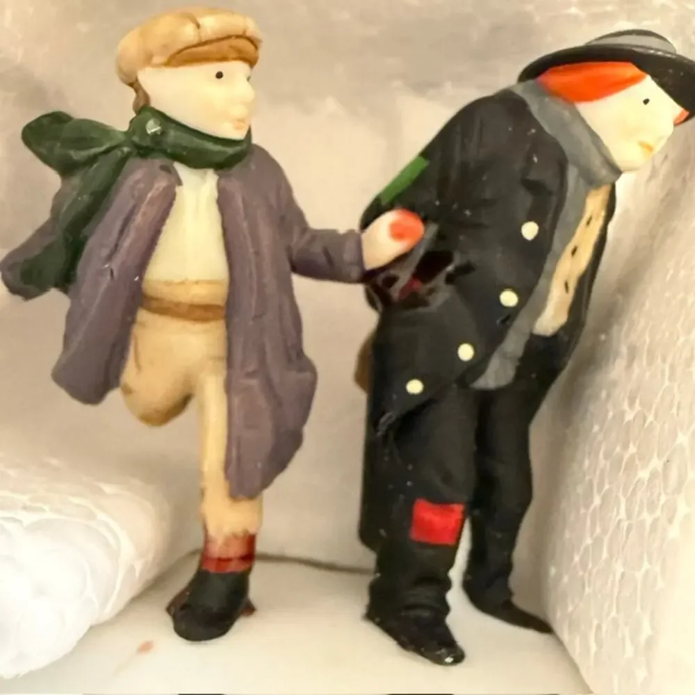 Department 56 Heritage Village Mixed Lot #15 Oliver Twist